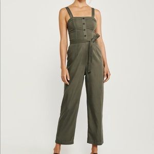Abercrombie cropped jumpsuit